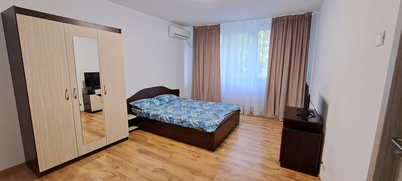 Drumul Taberei, Parc Moghioros, garsoniera 34mp, decomandata, renovata